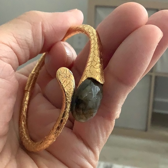 ☄️UNIQUE PADE VAVRA BRACELET☄️ - Picture 4 of 4